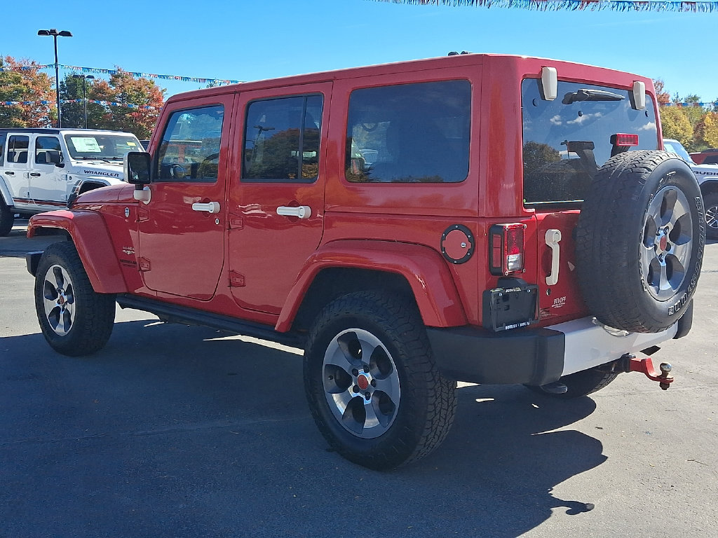 Used 2015 Jeep Wrangler Unlimited Sahara w/ Dual Top Group AWD/4WD image 4