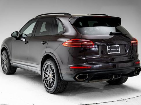 Used 2017 Porsche Cayenne Platinum Edition AWD/4WD image 3