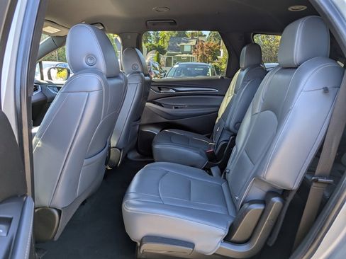 Used 2022 Buick Enclave Premium image 30