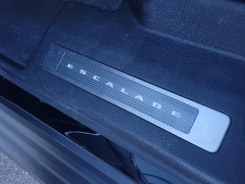 Used 2023 Cadillac Escalade V image 32