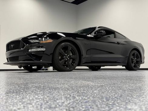 Used 2022 Ford Mustang GT Premium w/ Black Accent Package RWD image 5