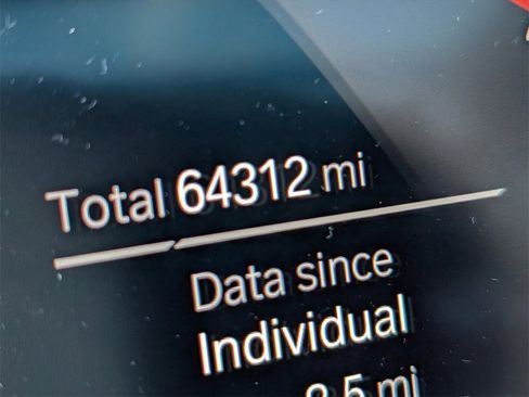 Used 2021 BMW X6 xDrive40i w/ M Sport Package image 19