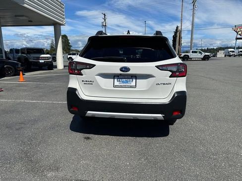 Used 2024 Subaru Outback Limited AWD/4WD image 3