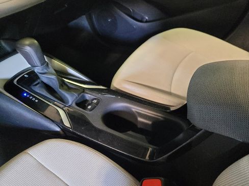 Used 2022 Toyota Corolla LE FWD image 26