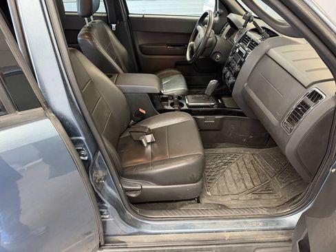 Used 2011 Ford Escape Limited w/ 302A Rapid Spec Order Code AWD/4WD image 27