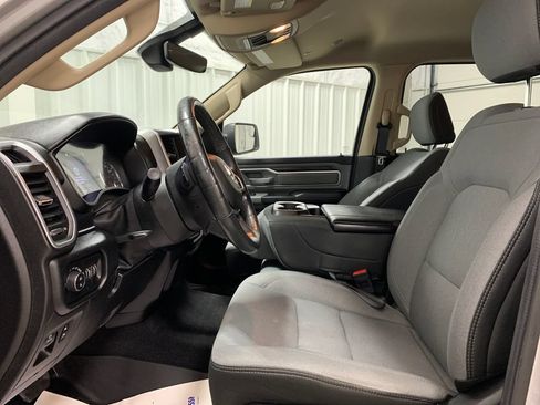Used 2019 RAM 1500 Big Horn AWD/4WD image 16