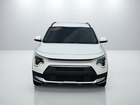 Certified 2025 Kia Niro LX FWD image 2