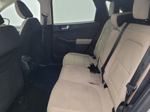 Used 2020 Ford Escape SE image 18