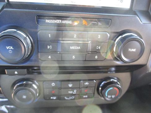 Used 2016 Ford F150 XLT w/ Equipment Group 302A Luxury image 31