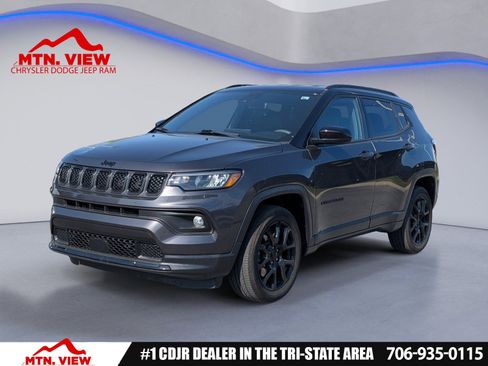 Used 2023 Jeep Compass Latitude AWD/4WD image 1