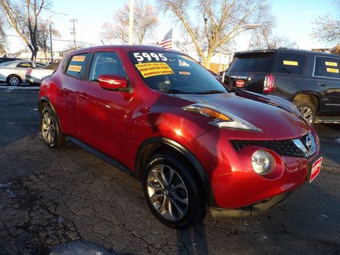 Used 2017 Nissan Juke SV image 3