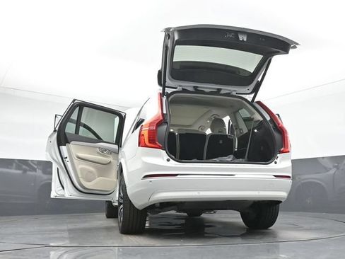 Used 2024 Volvo XC90 B5 Core w/ Protection Package Premier AWD/4WD image 53