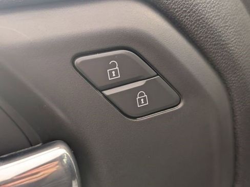 Certified 2025 Chevrolet Silverado 2500 Custom w/ Custom Value Package image 9