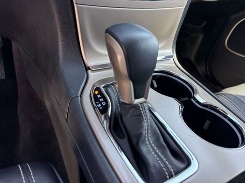 Used 2017 Jeep Grand Cherokee Overland image 20