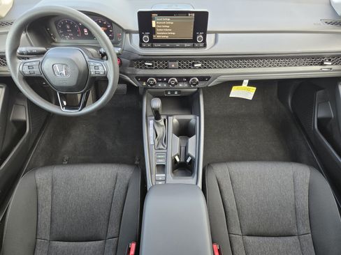 Used 2025 Honda Accord SE image 22