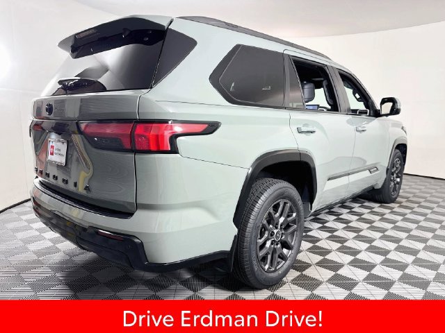 Certified 2024 Toyota Sequoia Platinum AWD/4WD image 23