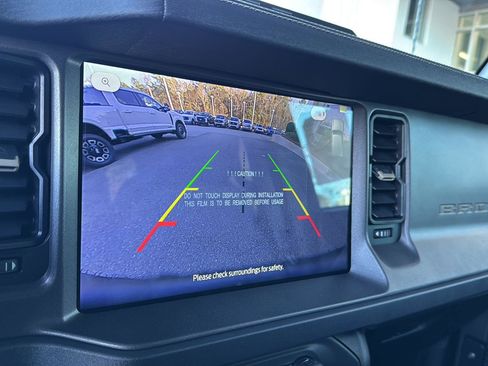 New 2025 Ford Bronco Badlands image 32