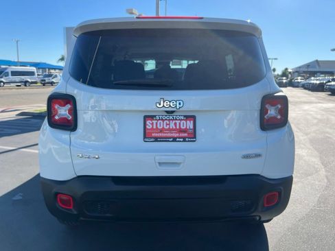 Used 2021 Jeep Renegade Latitude AWD/4WD image 15