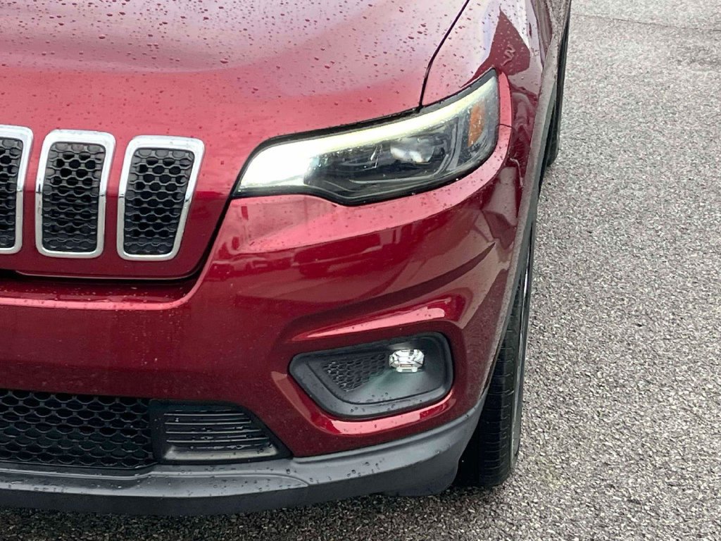 Used 2019 Jeep Cherokee Latitude w/ Popular Appearance Group FWD image 32