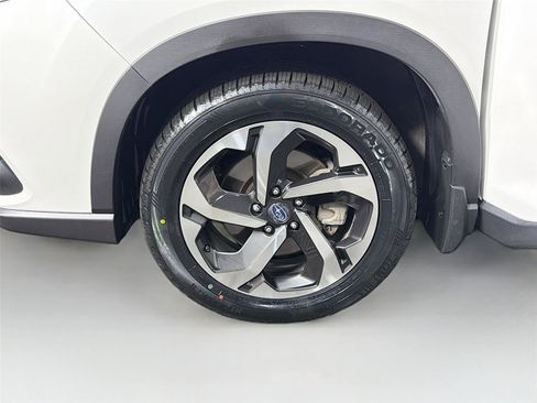 Used 2024 Subaru Forester Touring AWD/4WD image 34
