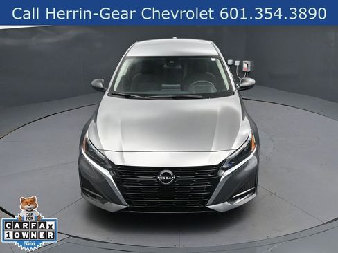 Used 2024 Nissan Altima 2.5 SV FWD image 38