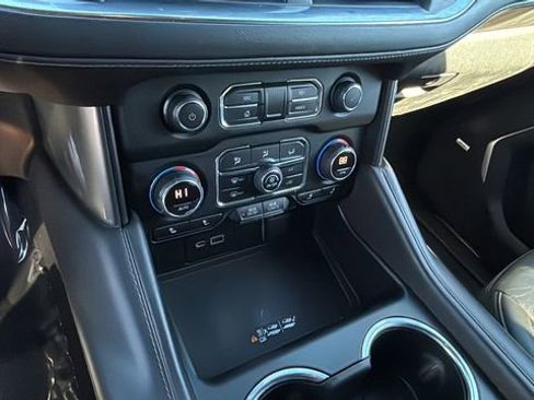 Used 2022 Chevrolet Suburban Z71 w/ Z71 Off-Road Package image 30