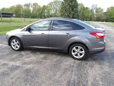Used 2013 Ford Focus SE FWD image 11