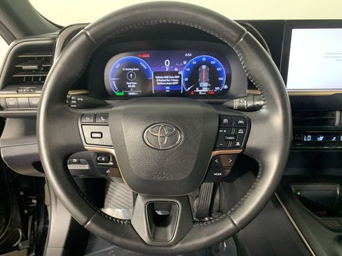 Used 2023 Toyota Crown AWD/4WD image 20