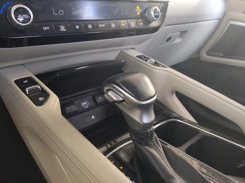 Used 2020 Kia Telluride SX w/ SX Prestige Package AWD/4WD image 26