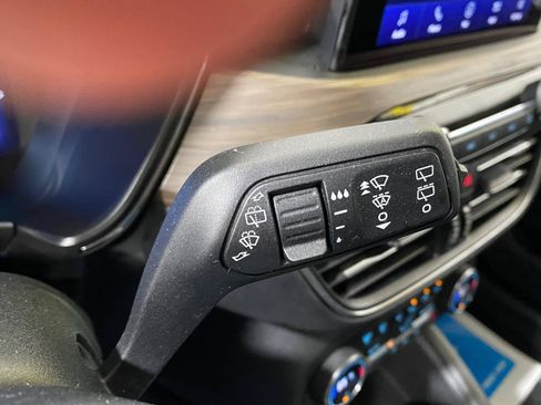 Used 2020 Ford Escape Titanium FWD image 19