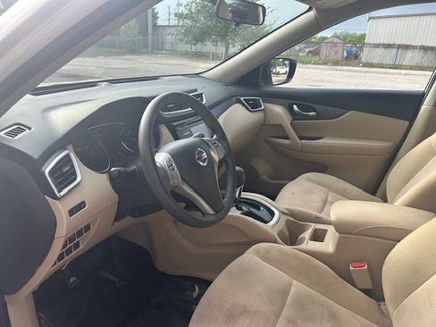 Used 2016 Nissan Rogue S w/ Appearance Package image 13