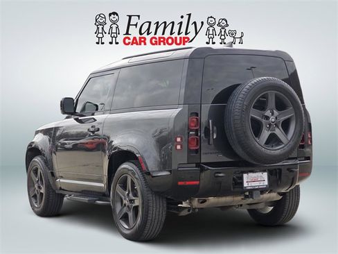 Used 2023 Land Rover Defender 90 X-Dynamic SE image 3