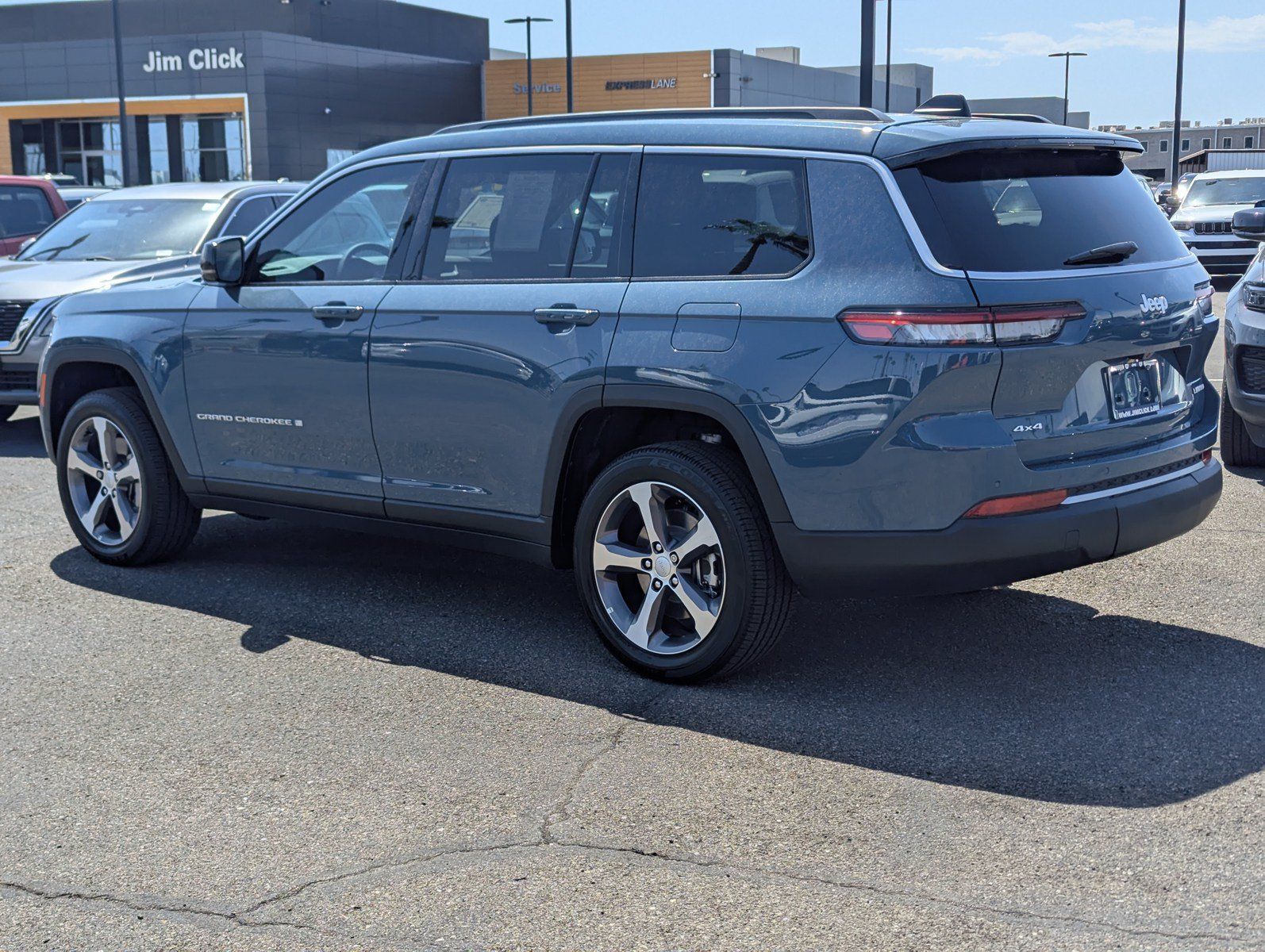Used 2026 Jeep Grand Cherokee L Limited w/ Trailer Tow Package AWD/4WD image 4