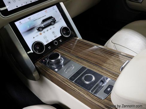 Used 2019 Land Rover Range Rover HSE image 25