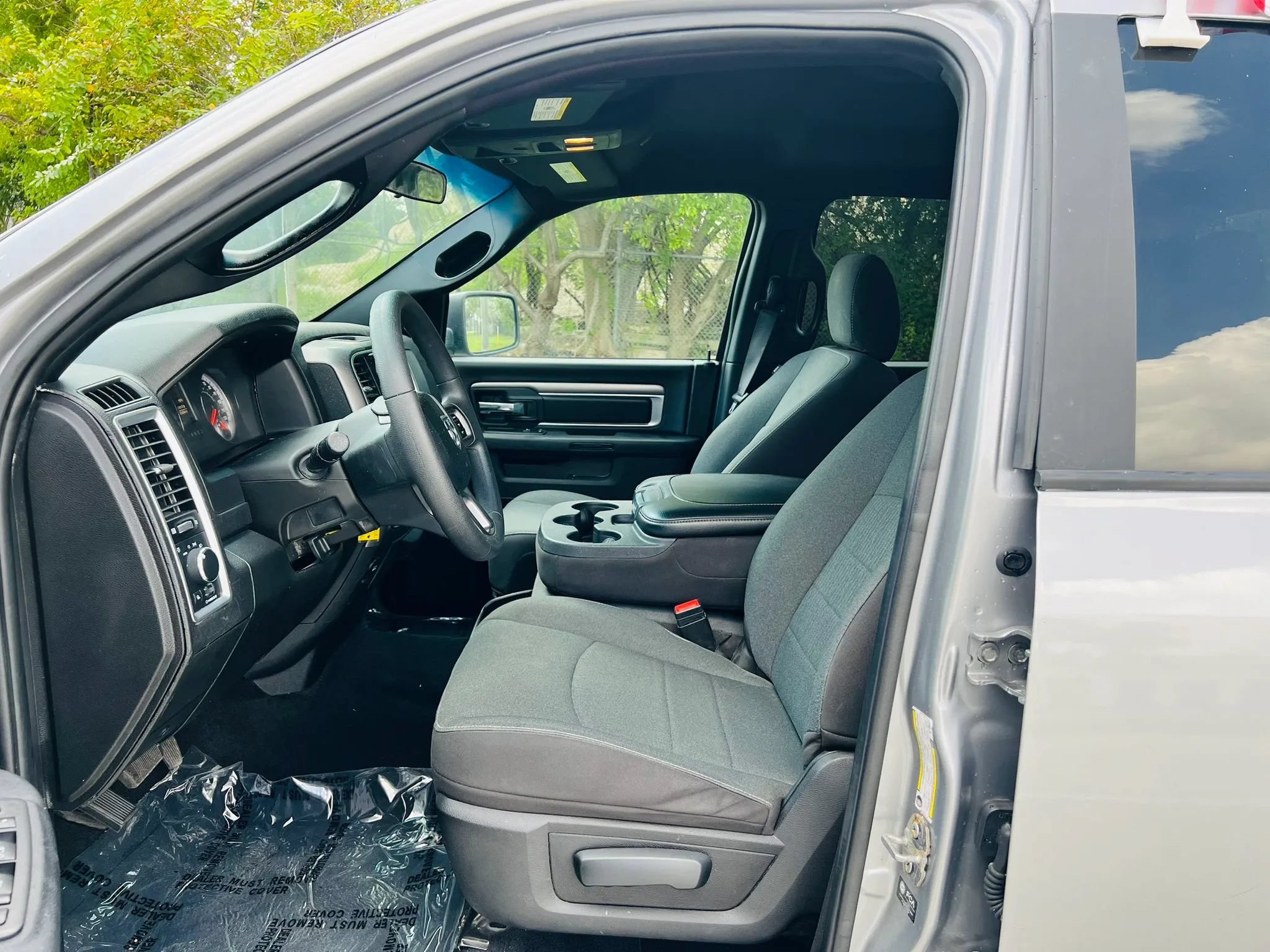 Used 2024 RAM 1500 Warlock AWD/4WD image 10