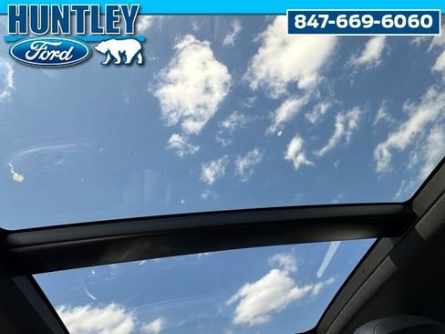 Used 2025 Mercedes-Benz GLE 350 4MATIC image 17