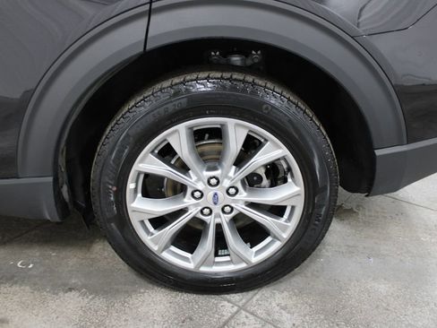 Used 2023 Ford Explorer Limited image 40