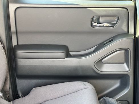 New 2026 Nissan Frontier SV image 13