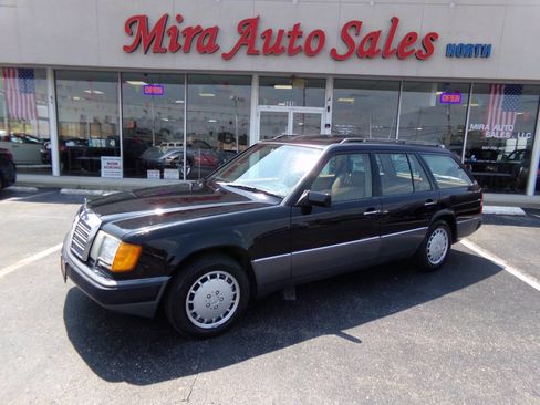Used 1990 Mercedes-Benz 300 TE 4MATIC image 1