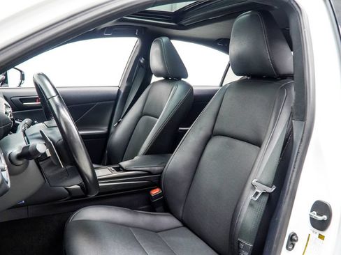Used 2024 Lexus IS 350 F Sport RWD image 40