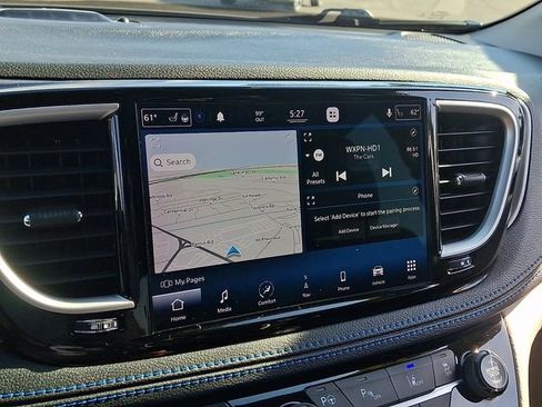 Used 2021 Chrysler Pacifica Touring-L w/ Uconnect Theater Family Group FWD image 16