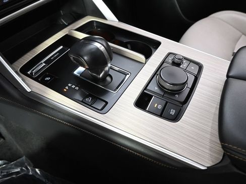 Certified 2024 MAZDA CX-90 Plug-In Hybrid w/ Premium Pkg AWD/4WD image 33