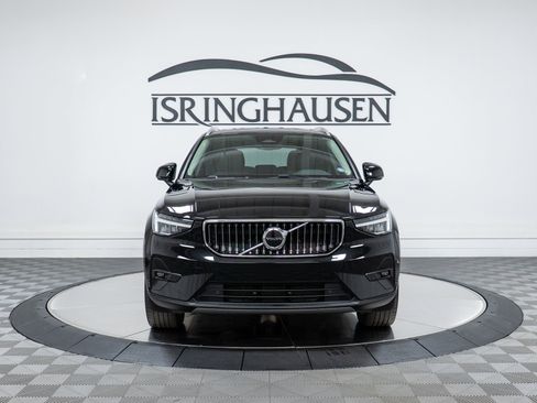 Used 2023 Volvo XC40 B5 Plus w/ Protection Package Premier image 2