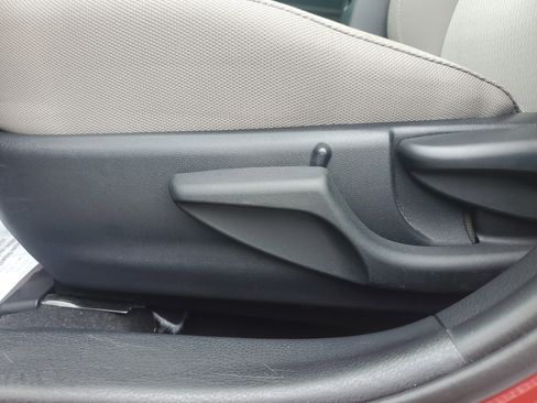 Certified 2016 Toyota Corolla LE FWD image 21