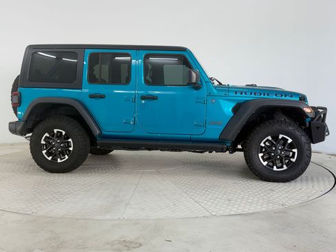 Used 2024 Jeep Wrangler Unlimited Rubicon 4xe w/ Safety Group AWD/4WD image 8