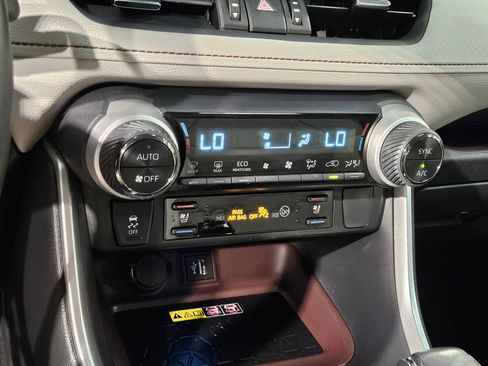 Certified 2024 Toyota RAV4 Limited w/ Advanced Technology Package AWD/4WD image 32