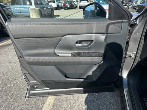 New 2026 Nissan Kicks SR FWD image 10