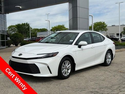 Used 2025 Toyota Camry LE FWD image 7