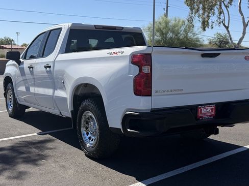 Used 2021 Chevrolet Silverado 1500 W/T w/ WT Value Package AWD/4WD image 3