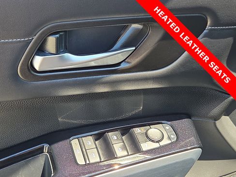 Used 2023 Nissan Pathfinder SL AWD/4WD image 15